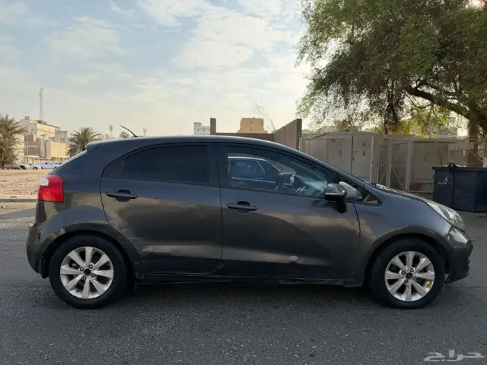 كيا ريو هاتش باك 2014 4