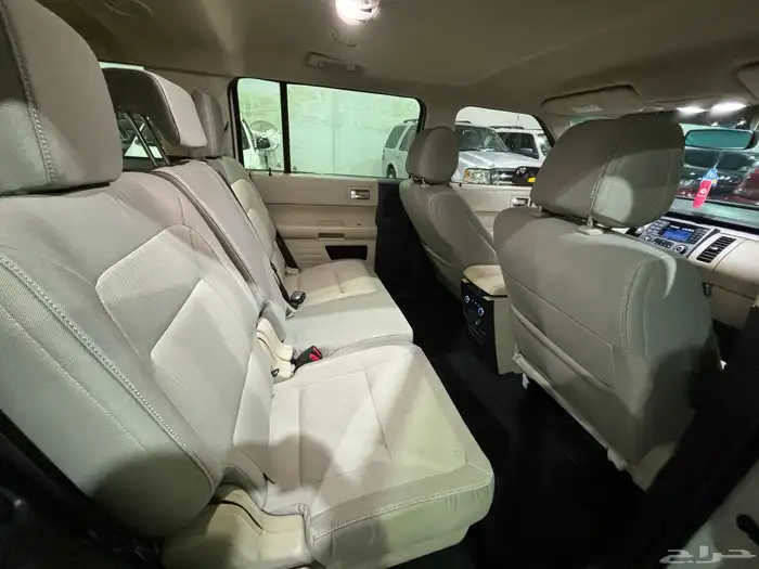 فورد فلكس 2014 عائلي ثلاث صفوف 14