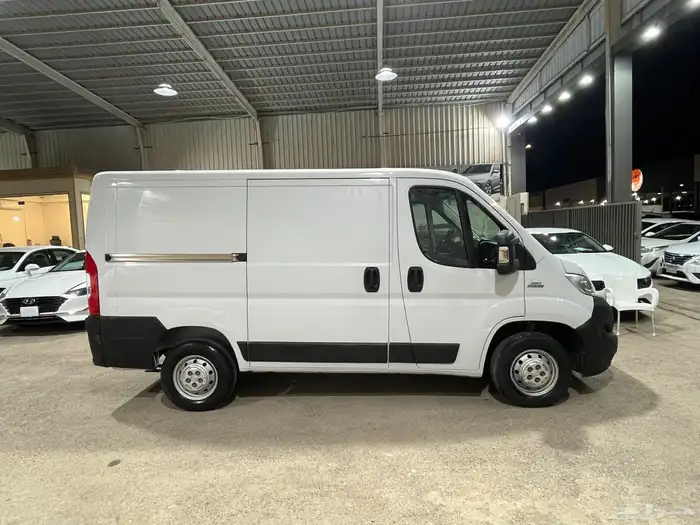 باص 2020 بضاعه ديزل قير عادي 12