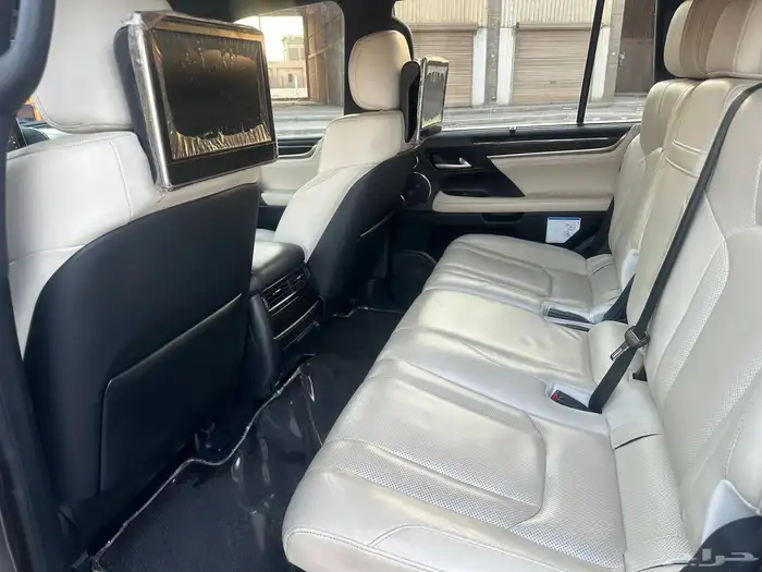 جيب لكزس مديل 2019 10