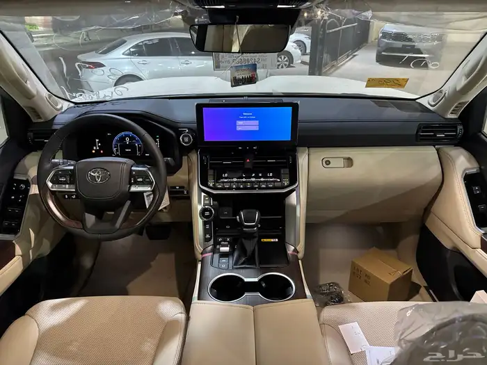 تويوتا لاندكروزر GXR-S بنزين 2025 5