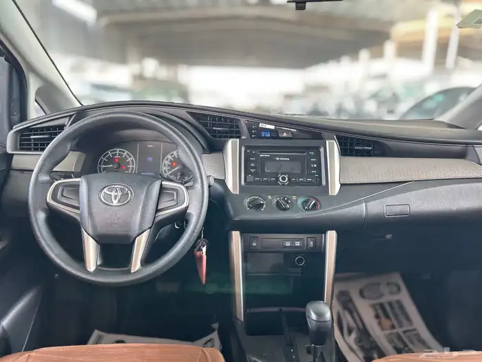 تويوتا انوفا 2018   استاندر 14