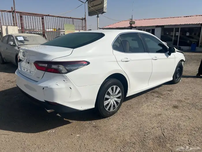 كامري 2023 LE مصدوم استاندر 6