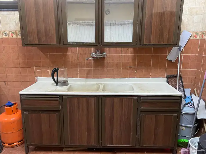 مساند مشب و فرشه و بتجاز و دولاب مطبخ و اربعه مكيفات 3