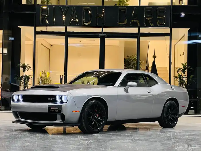 دودج تشالنجر 2015 V6 ( بحاله ممتازه) 2