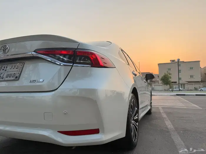 للبيع كورولا بحالة ممتازة جدا 4