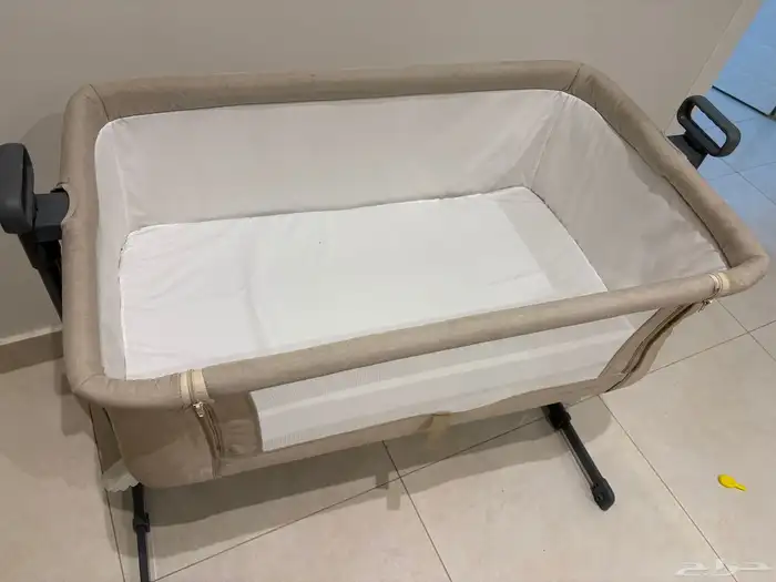 سرير وهزاز اطفال للبيع 1