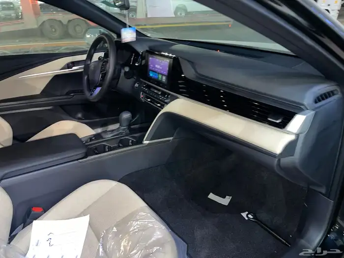 تويوتا كامري استاندر بنزين وارد عبداللطيف موديل عرض 2025 5