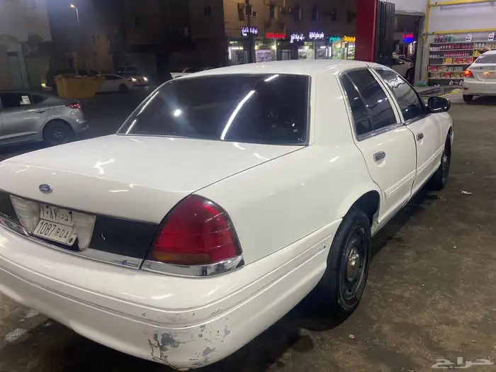 فورد فكتوريا للبيع 1