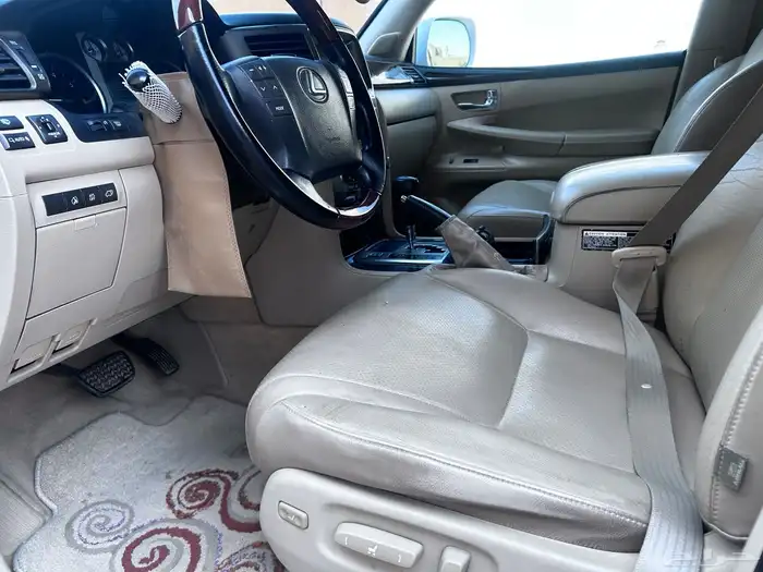 جيب لكزس 2011 فل كامل 5