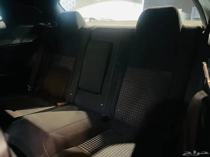 دودج تشالنجر 2015 V6 ( بحاله ممتازه) 5