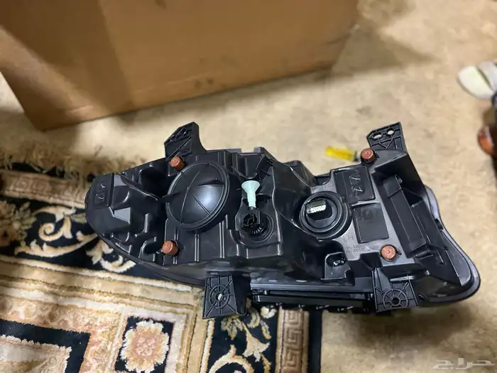 للبيع شمع امامي يسار دودج شارجر اصلي وكالة موديل 2021-2018 7