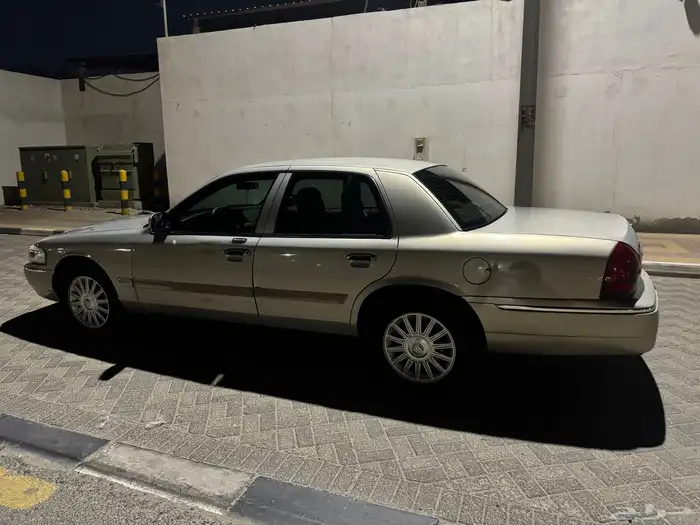 فورد جراند مركيز 2010 5