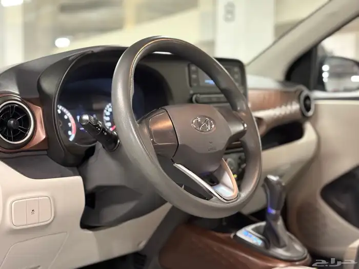 للبيع هيونداي i10 2023 فضي نظيفه 27