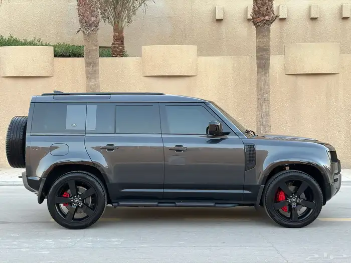 ديفندر اكس داينمك 6 سلندر 2023 (مخزن ماشي 22 الف) تحت الضمان 24