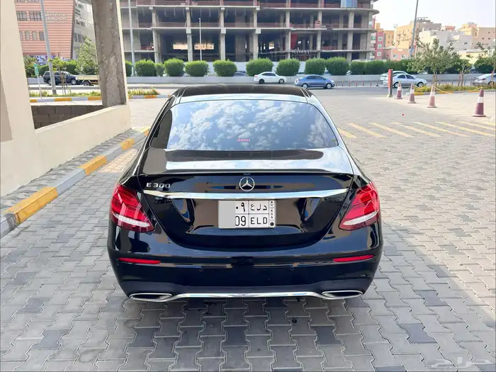 مرسيدس بنز E300(فل كامل) 1