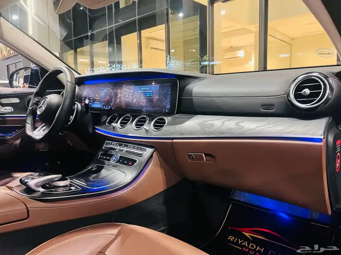مرسيدس 2018 E300 ( بحاله ممتازه) 10