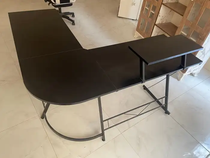 طاولة قيمنق مع كرسي 2