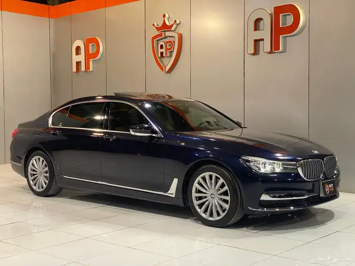 بي أم دبليو 2018 730Li(عداد قليل ) بحالة ممتازة 2