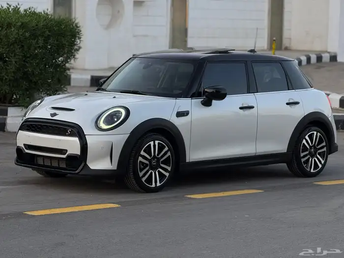 ميني كوبر S 2023 على الضمان 10