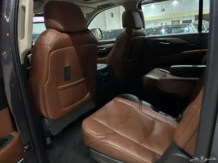 كاديلاك اسكاليد موديل 2016 فل كامل نظيف جدا 16