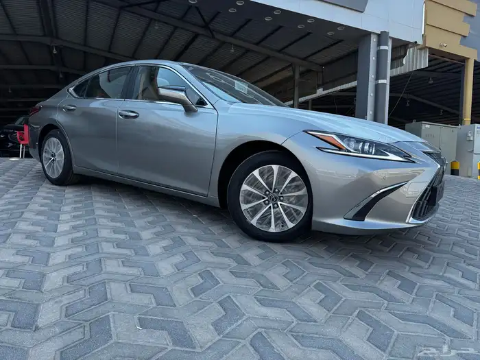 لكزس ES250 موديل 2025 7