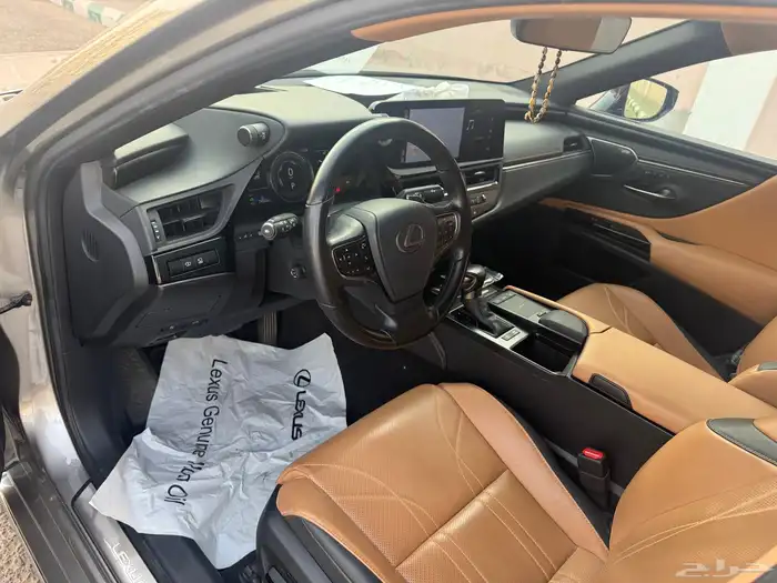 لكزس_ES300H_2022 23