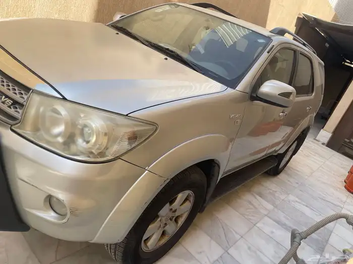 سيارة فورتشنر موديل 2010 للبيع 6 سلندر 8