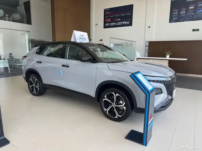 سيارة دونج فينج هيوج 2025 0