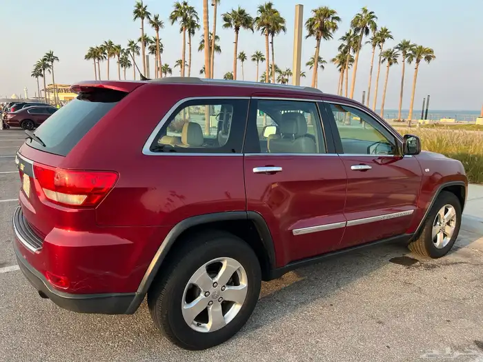 جيب جراند شيروكي ليميتد 2012 ( فابريكا ) ممشي 136 500 كم 20