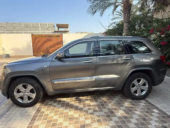 جيب غراند شيريوكي 2012 11