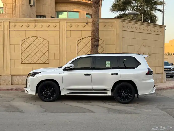 لكزس LX بلاك اديشن 2020 2