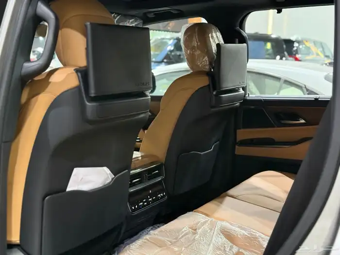 لكزس ( LX600 ) BB فل كامل 2024 كويتي ماشي ( 21 الف ) 3