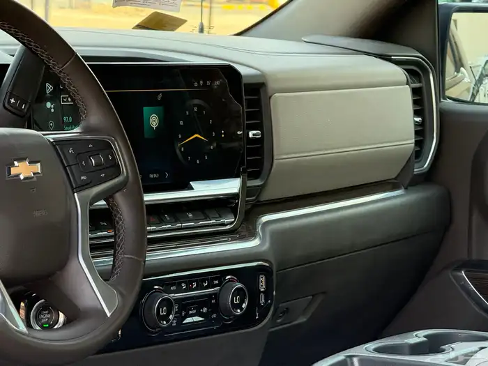 شفروليه سلفرادو 2023 LT ممشى (42) الف 16