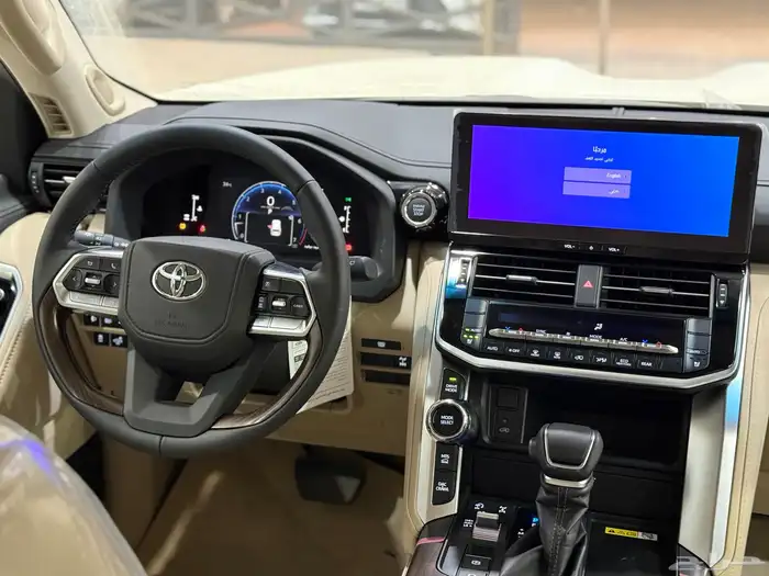 تويوتا لاندكروزر ( GXR-S ) 2025 كويتي ( 330 ) شامل بطاقه 4