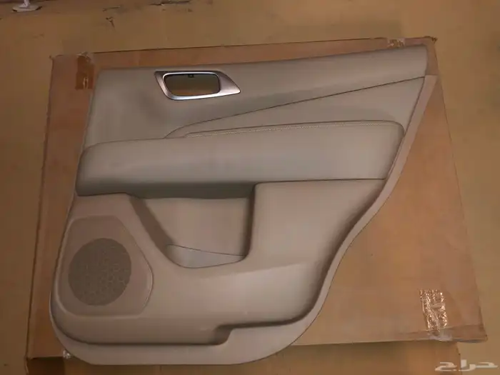 ديكور الباب خلفي باثفندر 2013 أصلي وكالة 0