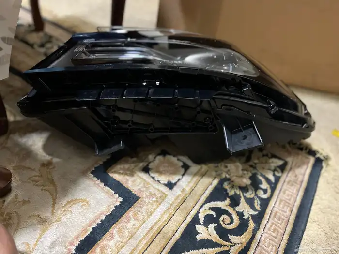 للبيع شمع امامي يسار دودج شارجر اصلي وكالة موديل 2021-2018 5