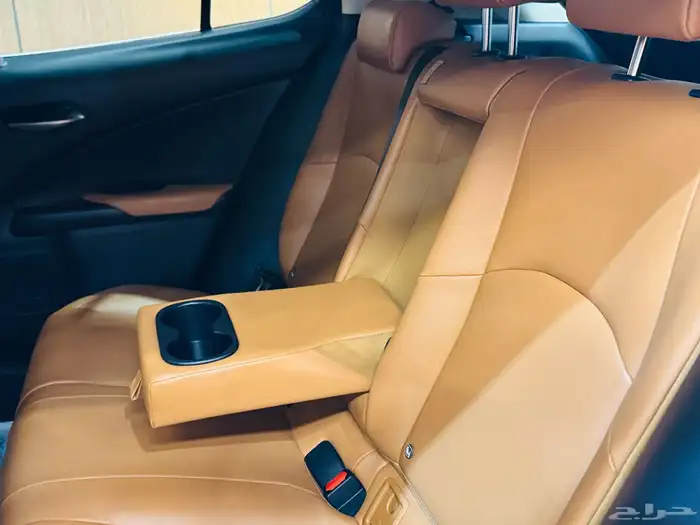 لكزس 2019 UX 200 سعودي ( بحاله ممتازه) 11