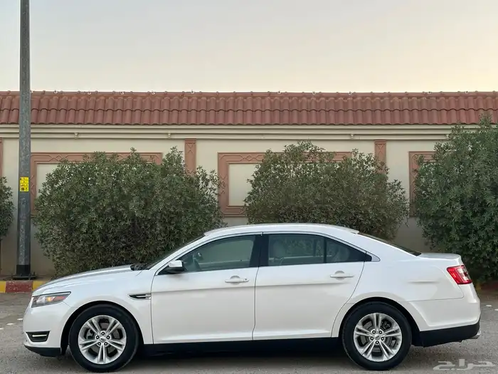 فورد تورس موديل 2015 سعودي نص فل بصمة 3