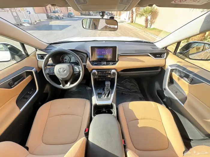 تويوتا راف فور 2023 ممشي 26 الف 10