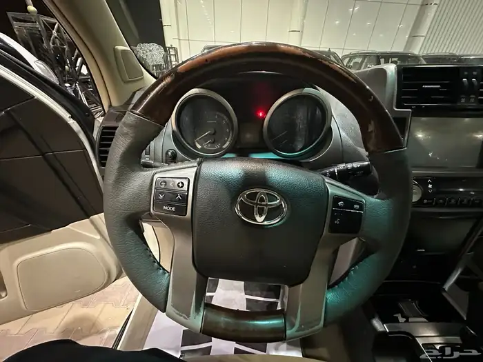 تويوتا برادو موديل 2013 فل كامل 6 سلندر نظيف 14