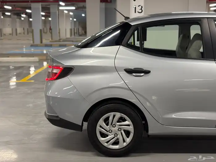 للبيع هيونداي i10 2023 فضي نظيفه 15