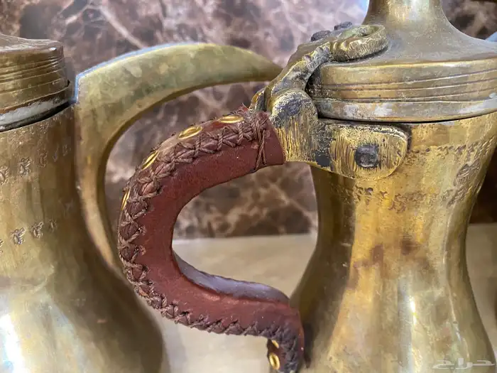 دلتين قريشيات مربوبه وحده صغيره ووحده اكبر ومعها المفواح 2