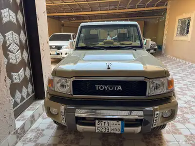 للبيع شاص تويوتا 2016 index