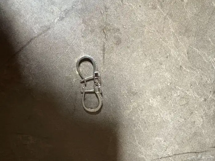 حلق ذهب ابيض  مرصع الماس 2