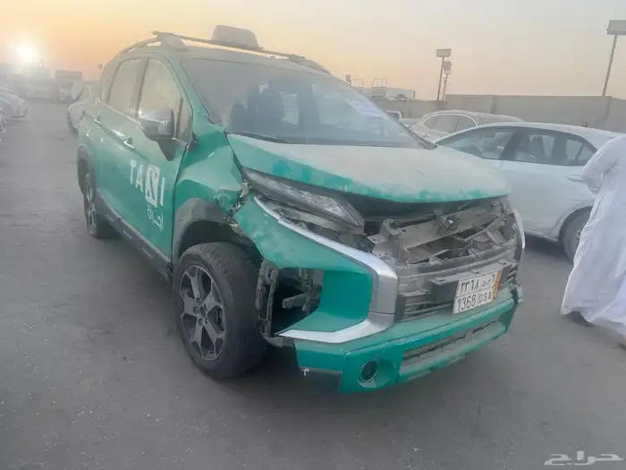 ميتسوبيشي اكسباندر كروز 2023 فل كامل مصدوم 0