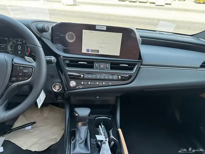 لكزس ES250 موديل 2025 16