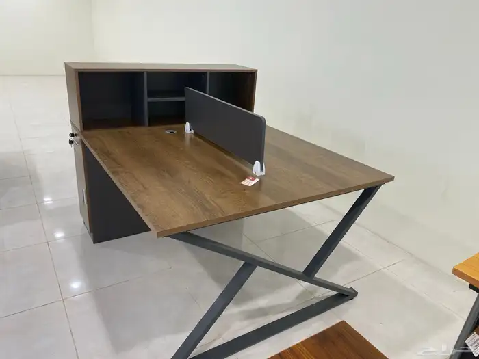 طاولة شاي. كراسي شبك دوار وثابت كرسي جلد دوار وثابت 22