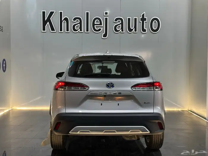 تويوتا كورولا كروس LE هايبرد 2025 3