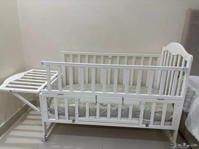 سرير اطفال 0